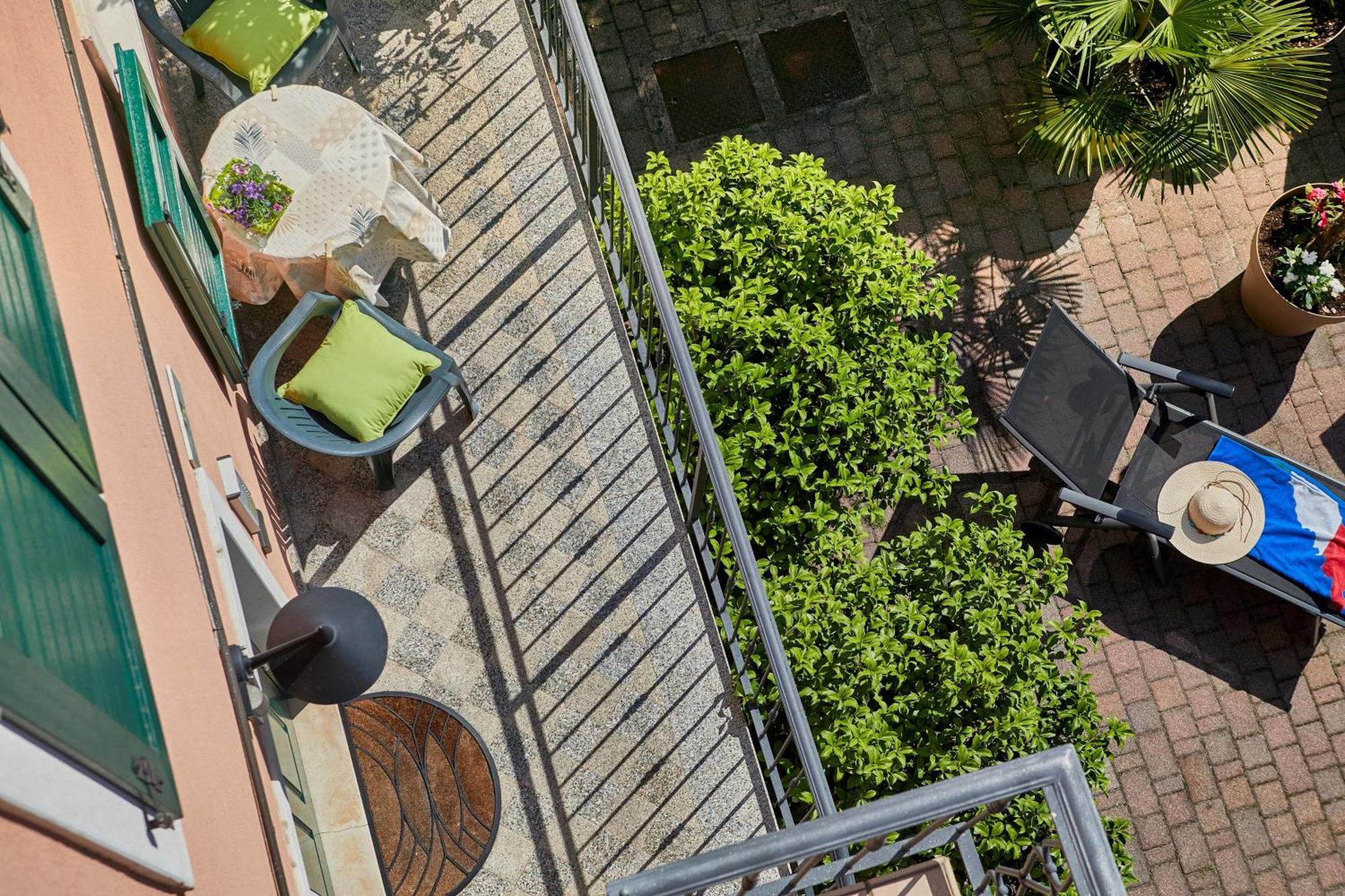 Bella Villa Apartments Riva del Garda Luaran gambar