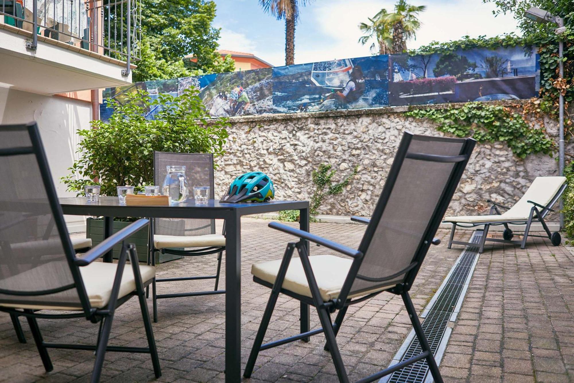 Bella Villa Apartments Riva del Garda Luaran gambar