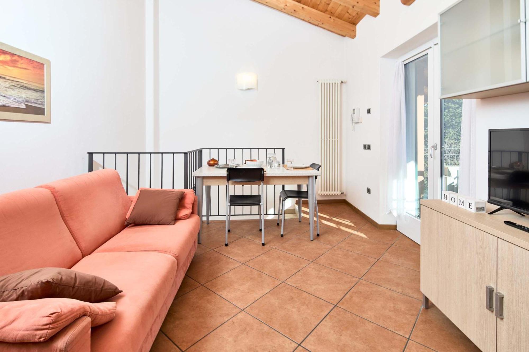 Bella Villa Apartments Riva del Garda Luaran gambar