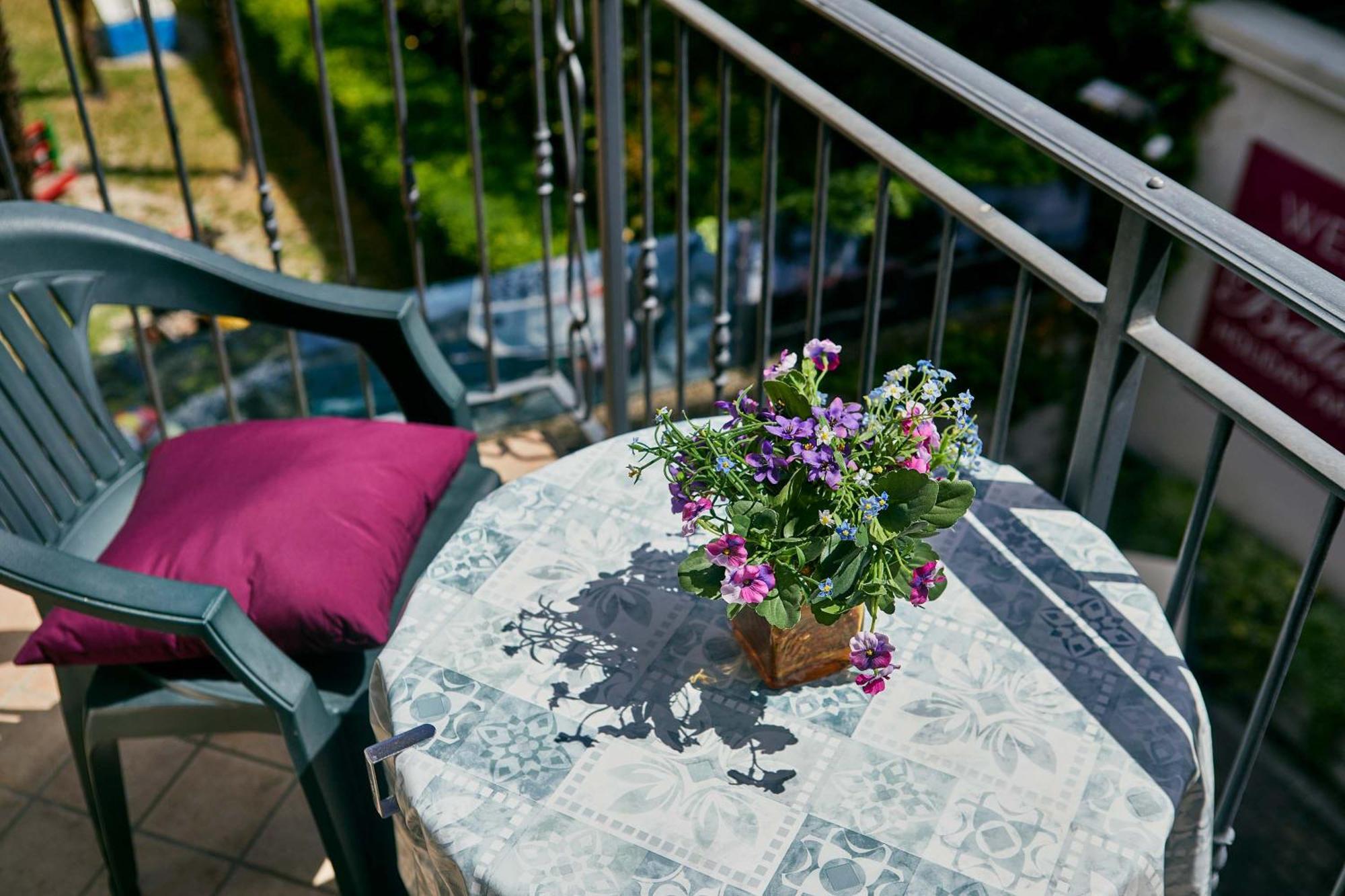 Bella Villa Apartments Riva del Garda Luaran gambar