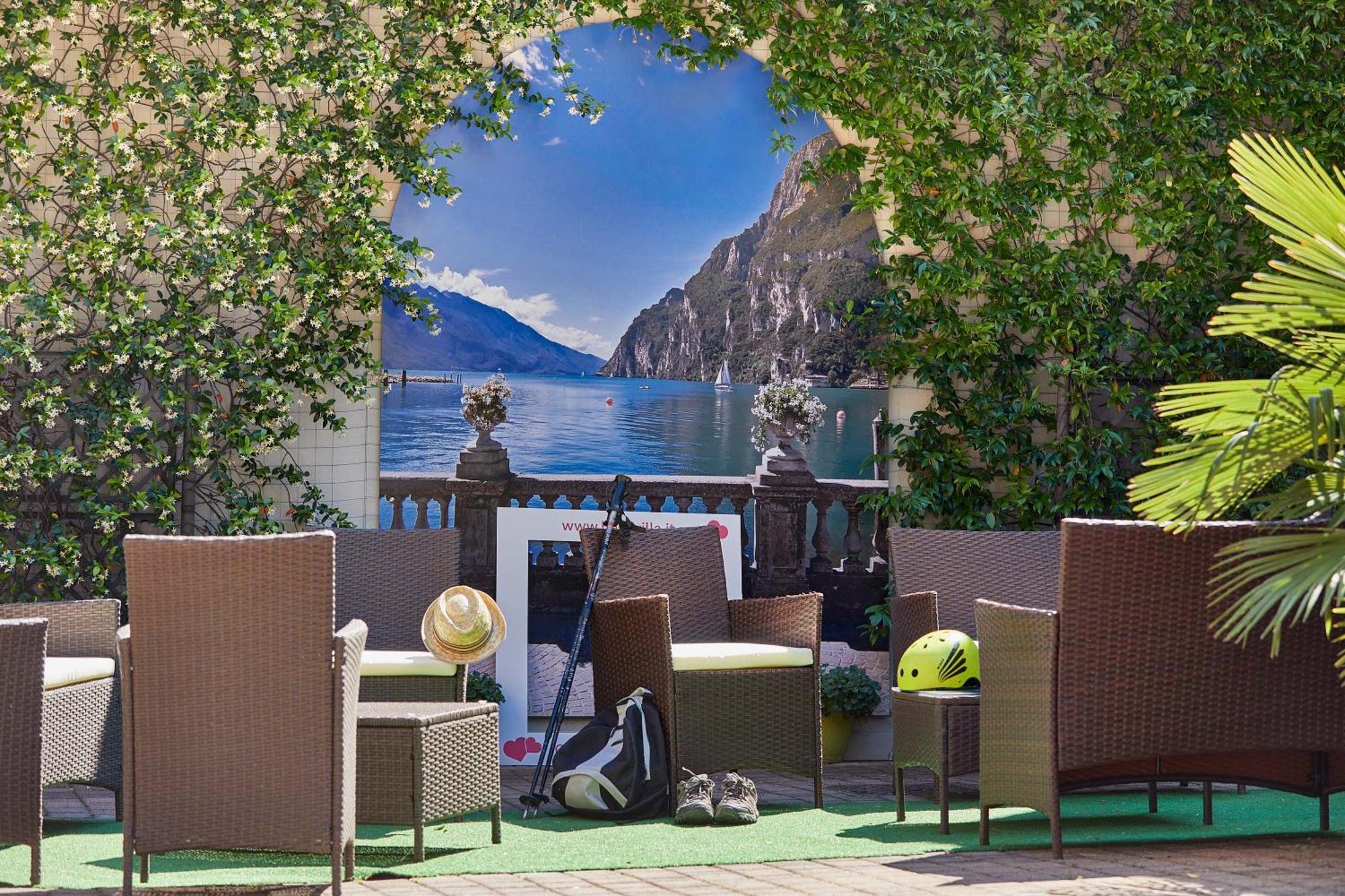Bella Villa Apartments Riva del Garda Luaran gambar