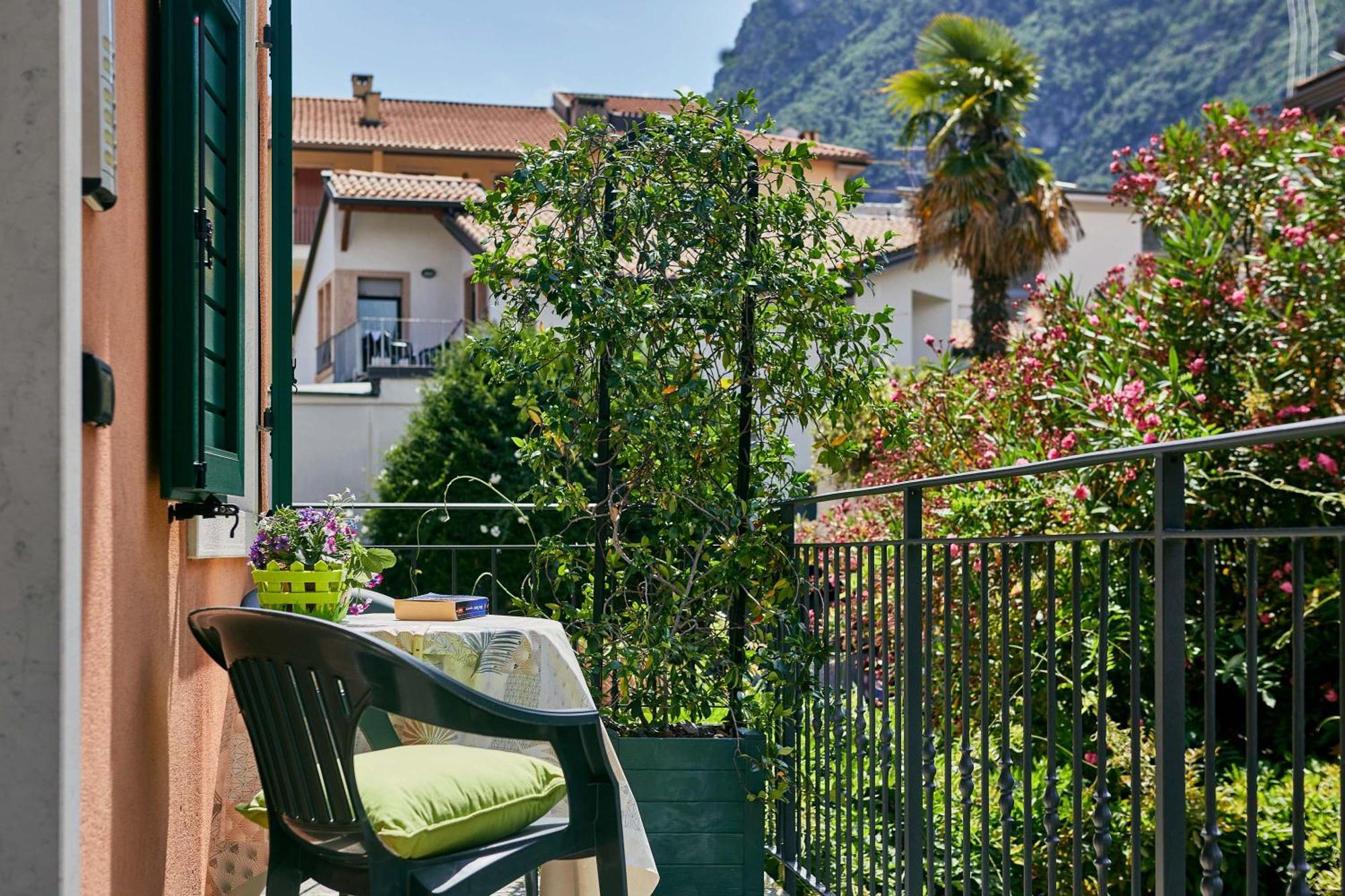 Bella Villa Apartments Riva del Garda Luaran gambar